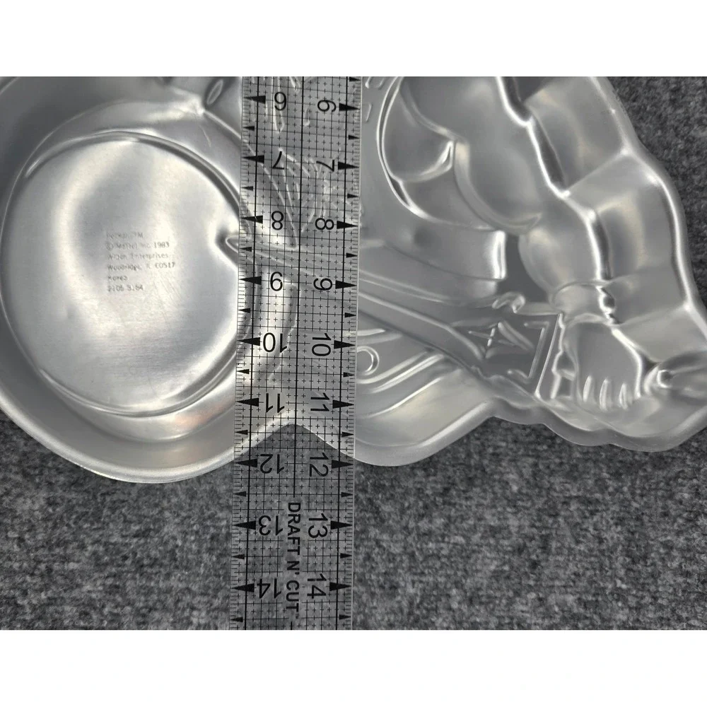 Wilton He-Man Cake Pan Vintage 1983 Silver Aluminum MOTU Masters of the Universe